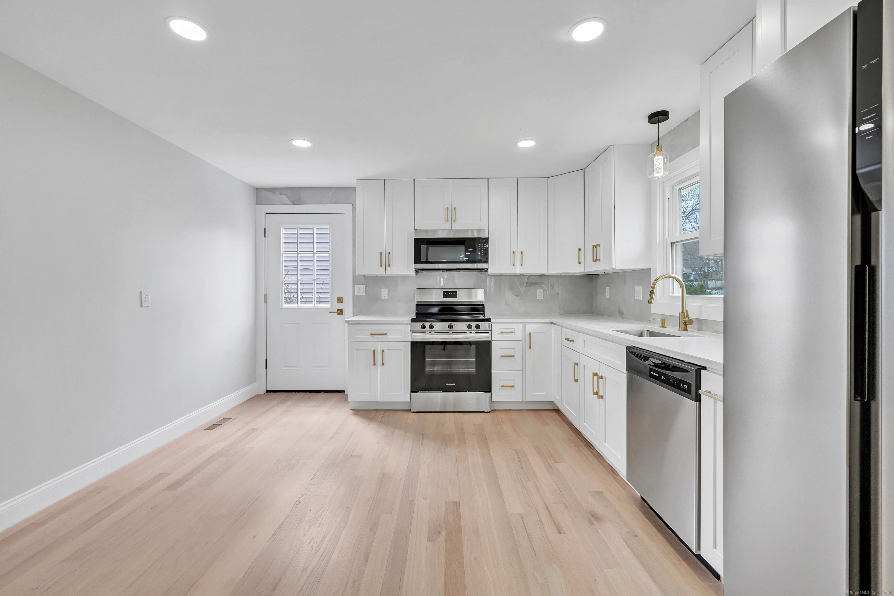 143 Valley Avenue, Bridgeport, Connecticut image 9