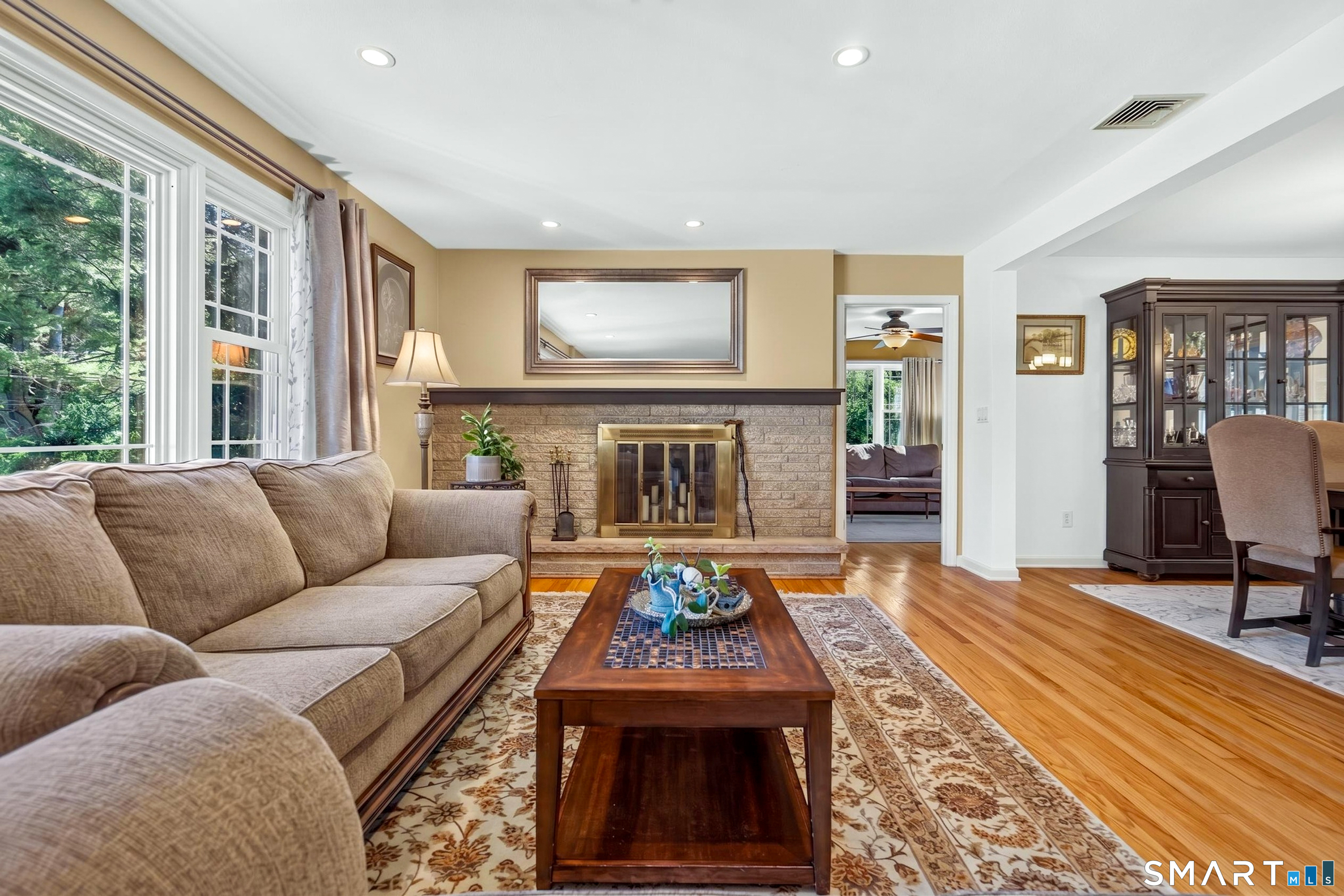 16 Williamsburg Drive