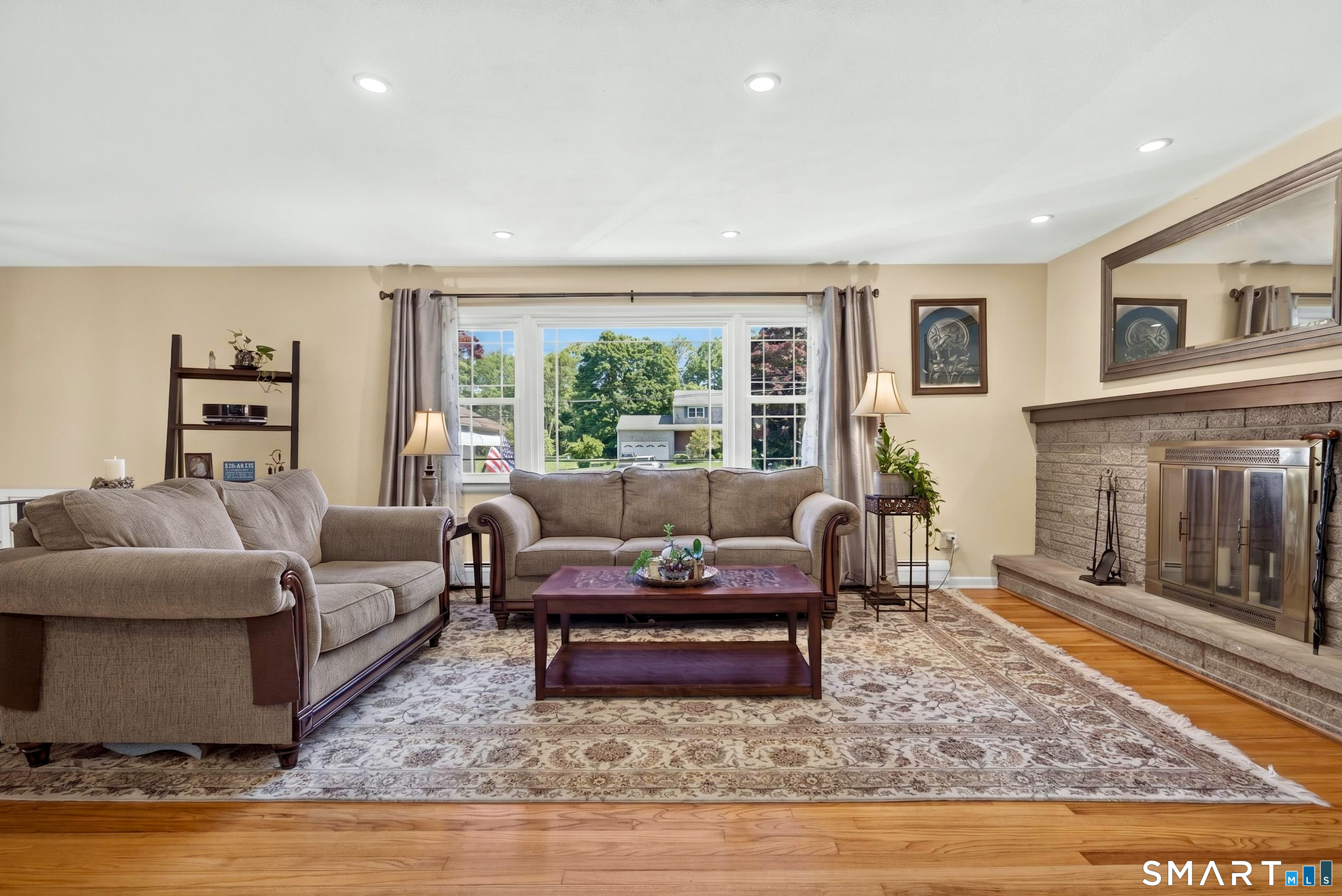 16 Williamsburg Drive