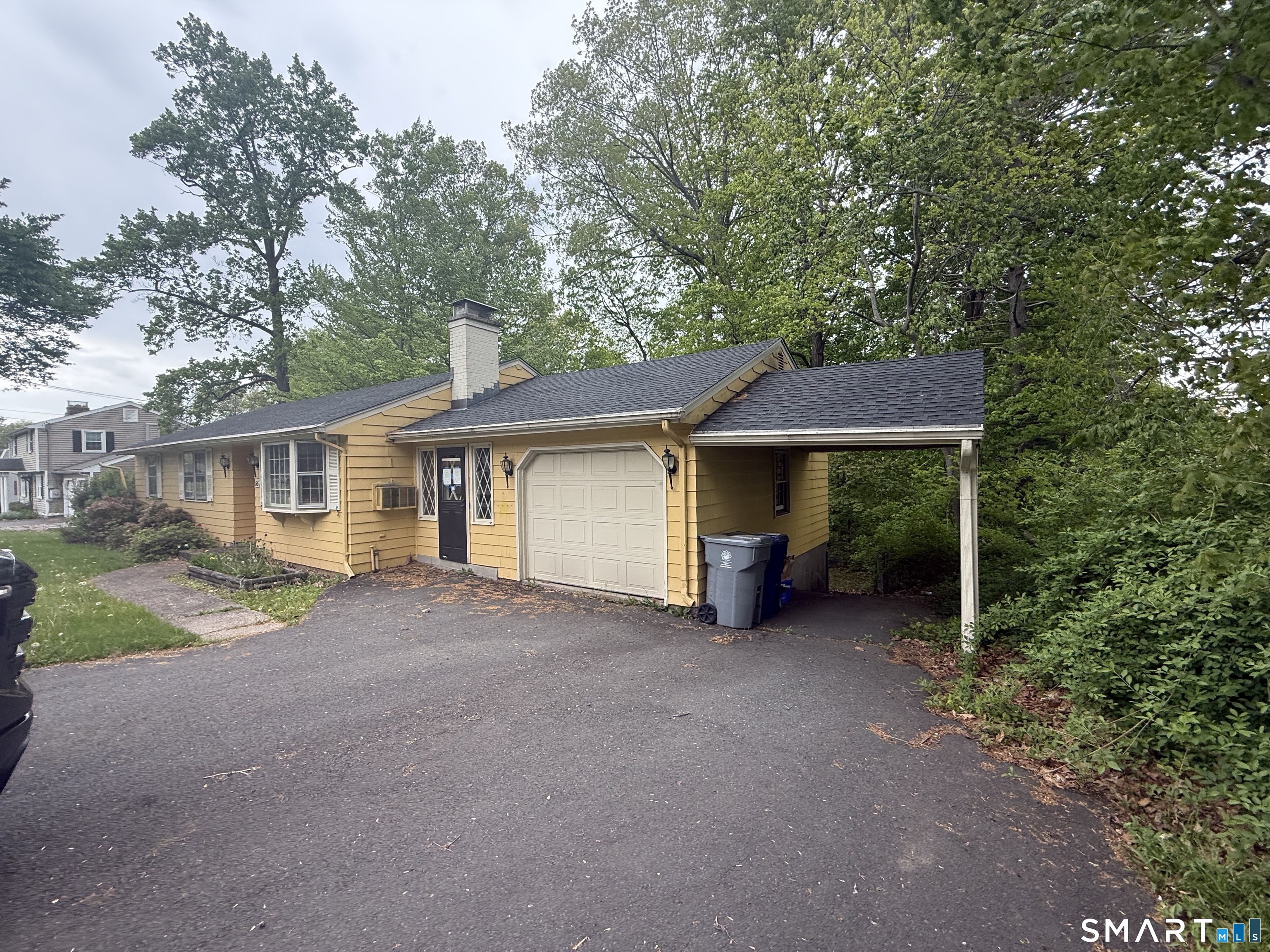 55 Metacomet Road