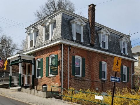 Photo of 45 White Street #2nd floor, Shelton, CT 06484 (MLS # 24149308)