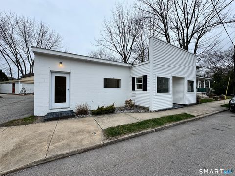 Photo of 21 Unit A Lincoln Avenue, Stonington, CT 06379 (MLS # 24162883)