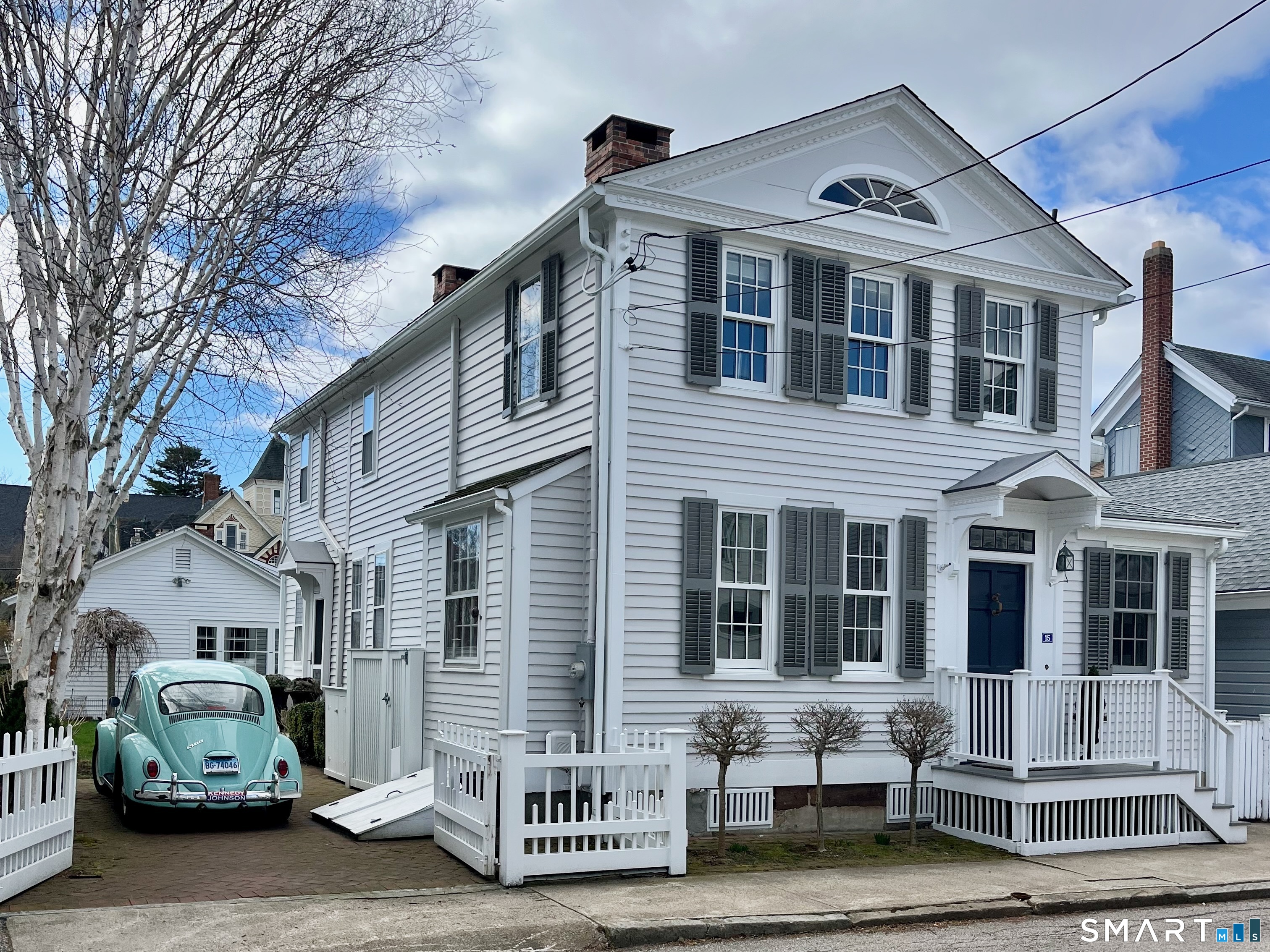 15 Grand Street