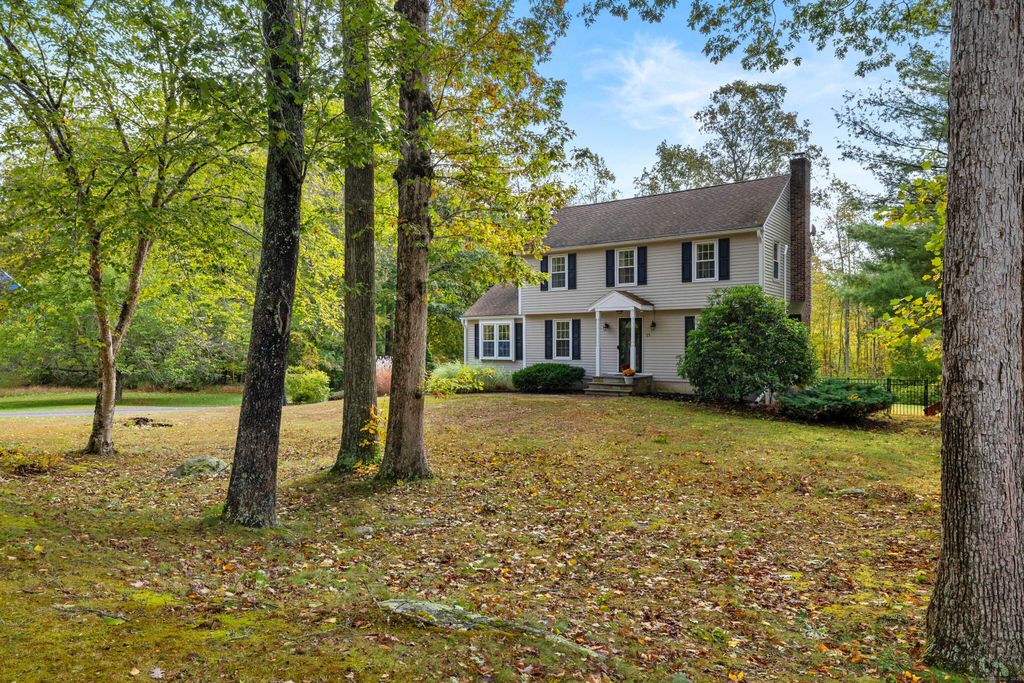 Photo of 25 Olde Orchard Road, Clinton, CT 06413 (MLS # 24133045)