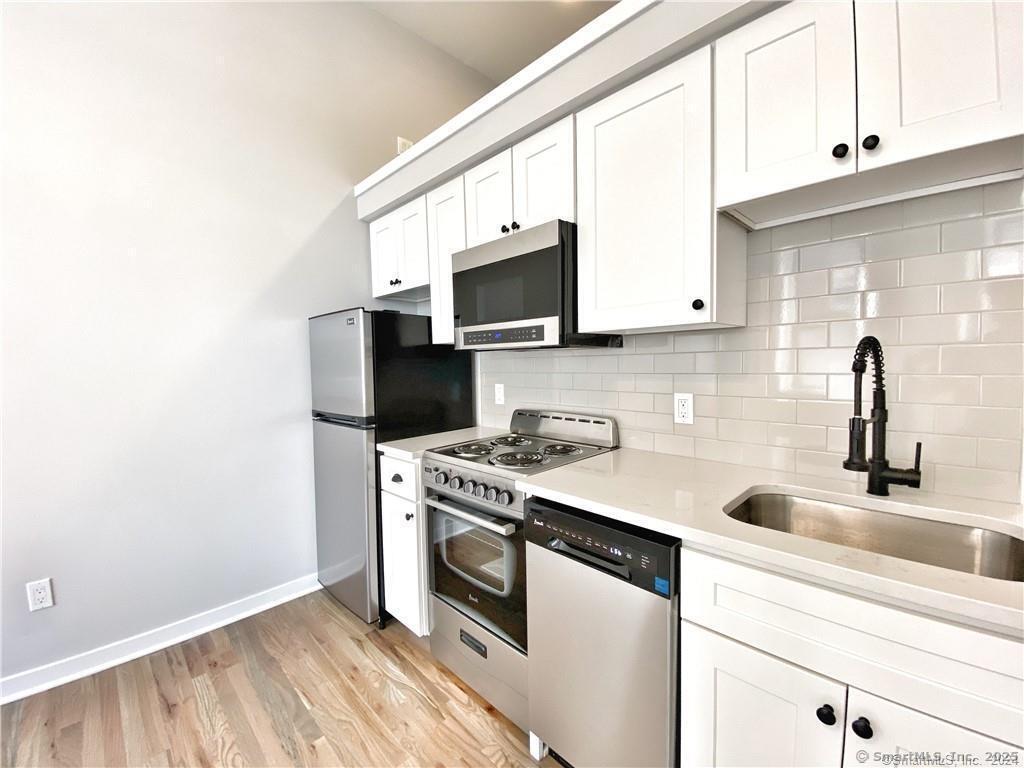 Rental Property at Wall Street 7, Norwalk, Connecticut - Bathrooms: 1 
Rooms: 2  - $1,595 MO.