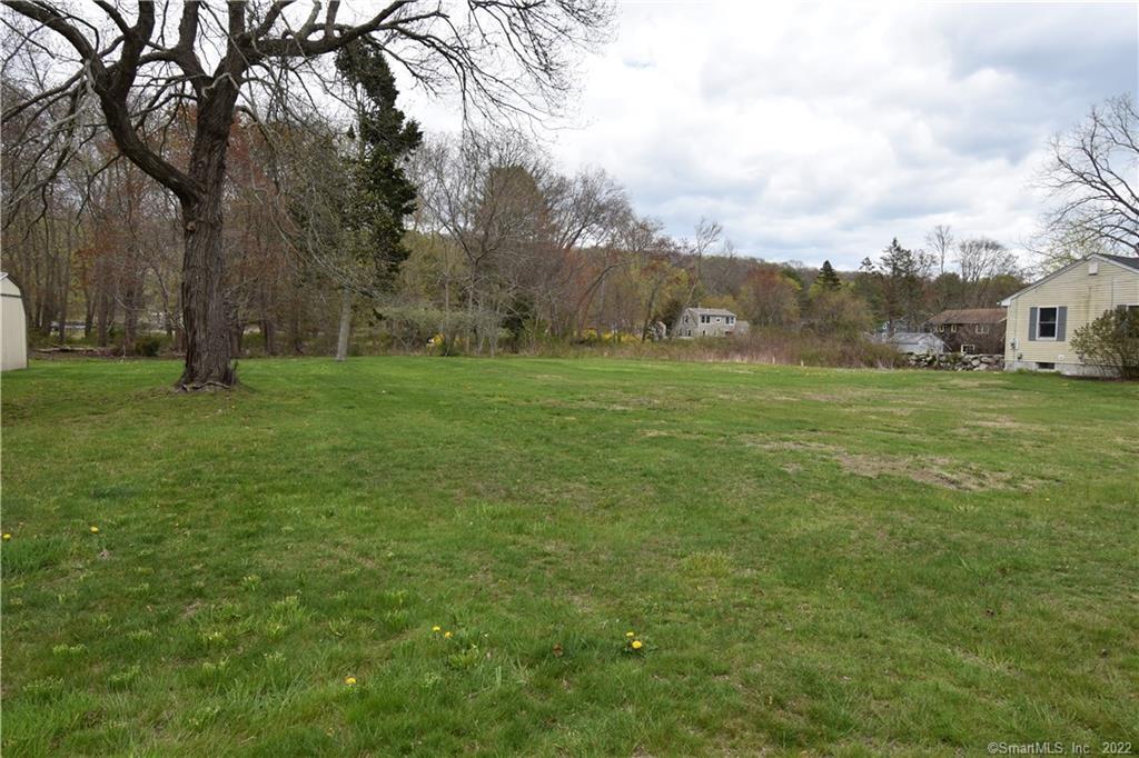 215 Pequotsepos Rd Extension