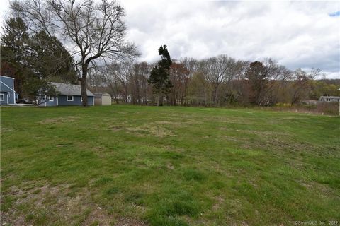 215 Pequotsepos Rd Extension Stonington CT 06355