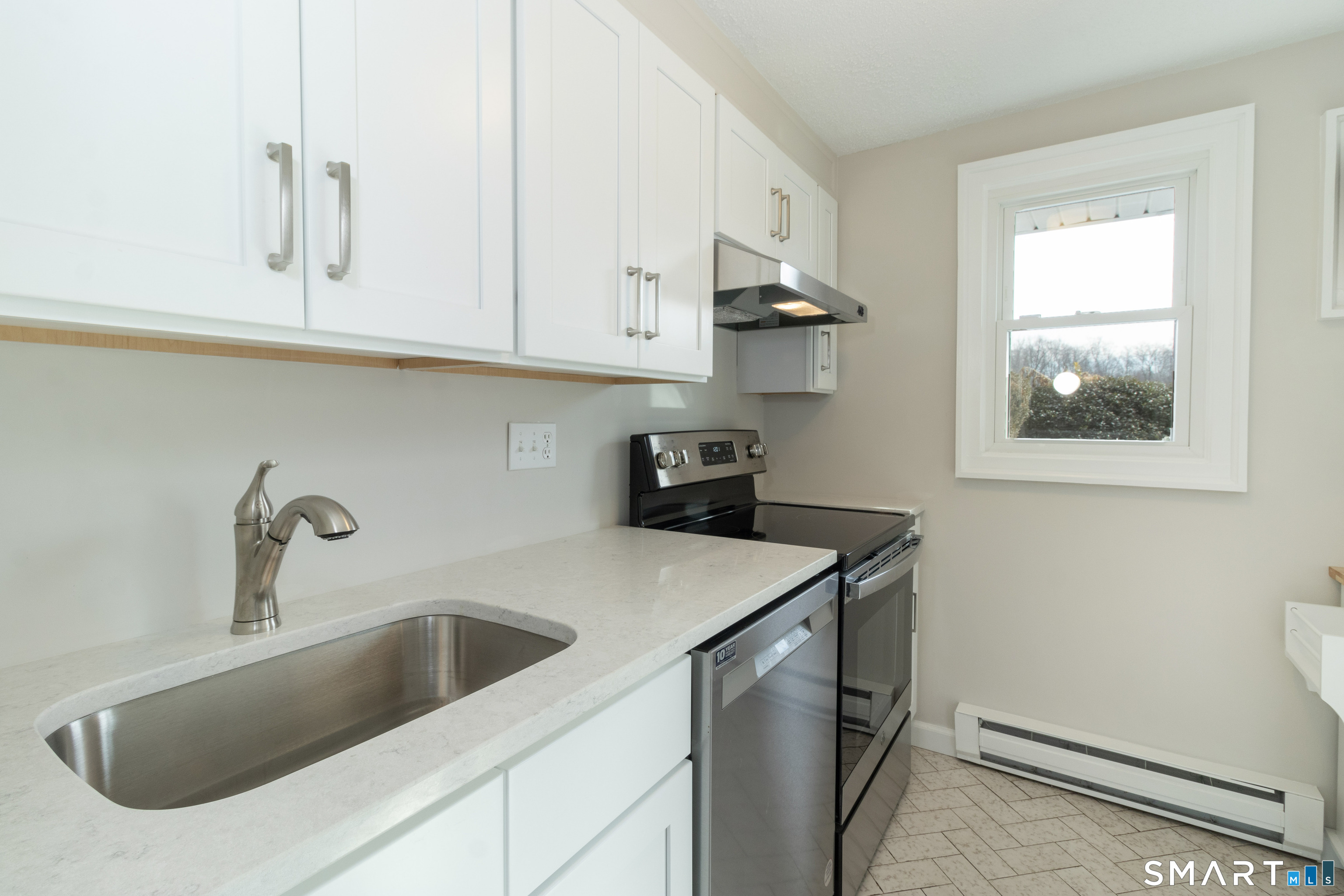 211 East Main Street E50