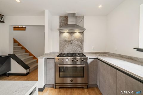 Tiny photo for 14 Fox Ridge, Guilford, CT 06437 (MLS # 24163873)