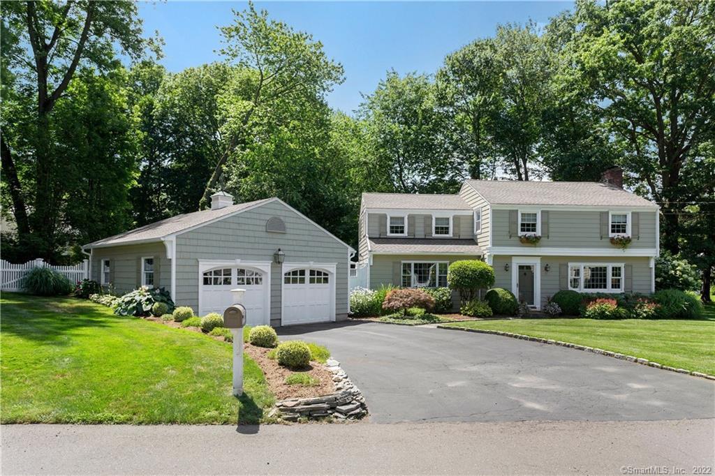 Photo 1 of 50 Echo Drive, Darien, Connecticut, $1,255,000, Web #: 170318990