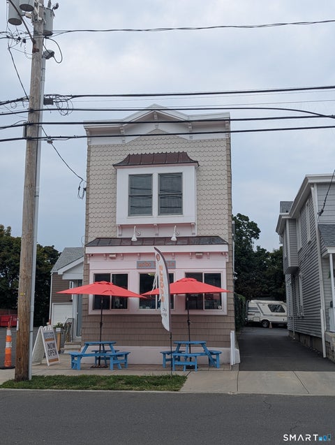 Multifamily For Rent - 19 1st Street #2ND FL FRONT<br/> Fairfield County, Norwalk, CT 06855