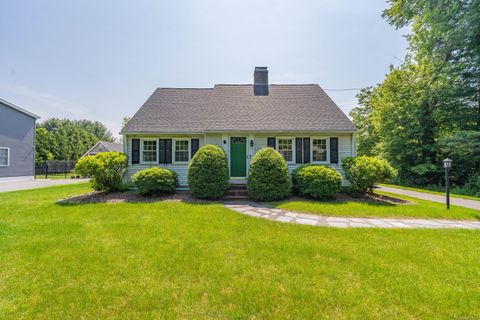 52 North Grand Street Suffield CT 06093