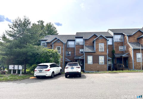 Condo For Sale - 1425 Quinnipiac Avenue #203<br/> New Haven, CT 06513