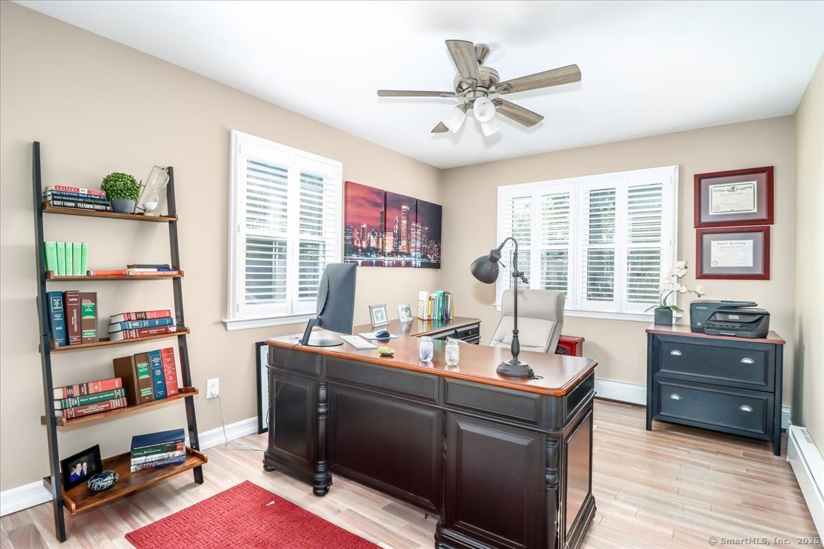 Stamford, Connecticut 06902, United States, 5 Bedrooms Bedrooms, ,3 BathroomsBathrooms,Residential,Active,207375