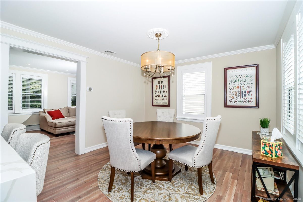 Stamford, Connecticut 06902, United States, 5 Bedrooms Bedrooms, ,3 BathroomsBathrooms,Residential,Active,207375