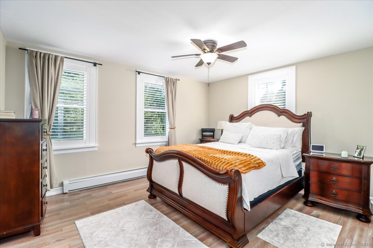 Stamford, Connecticut 06902, United States, 5 Bedrooms Bedrooms, ,3 BathroomsBathrooms,Residential,Active,207375