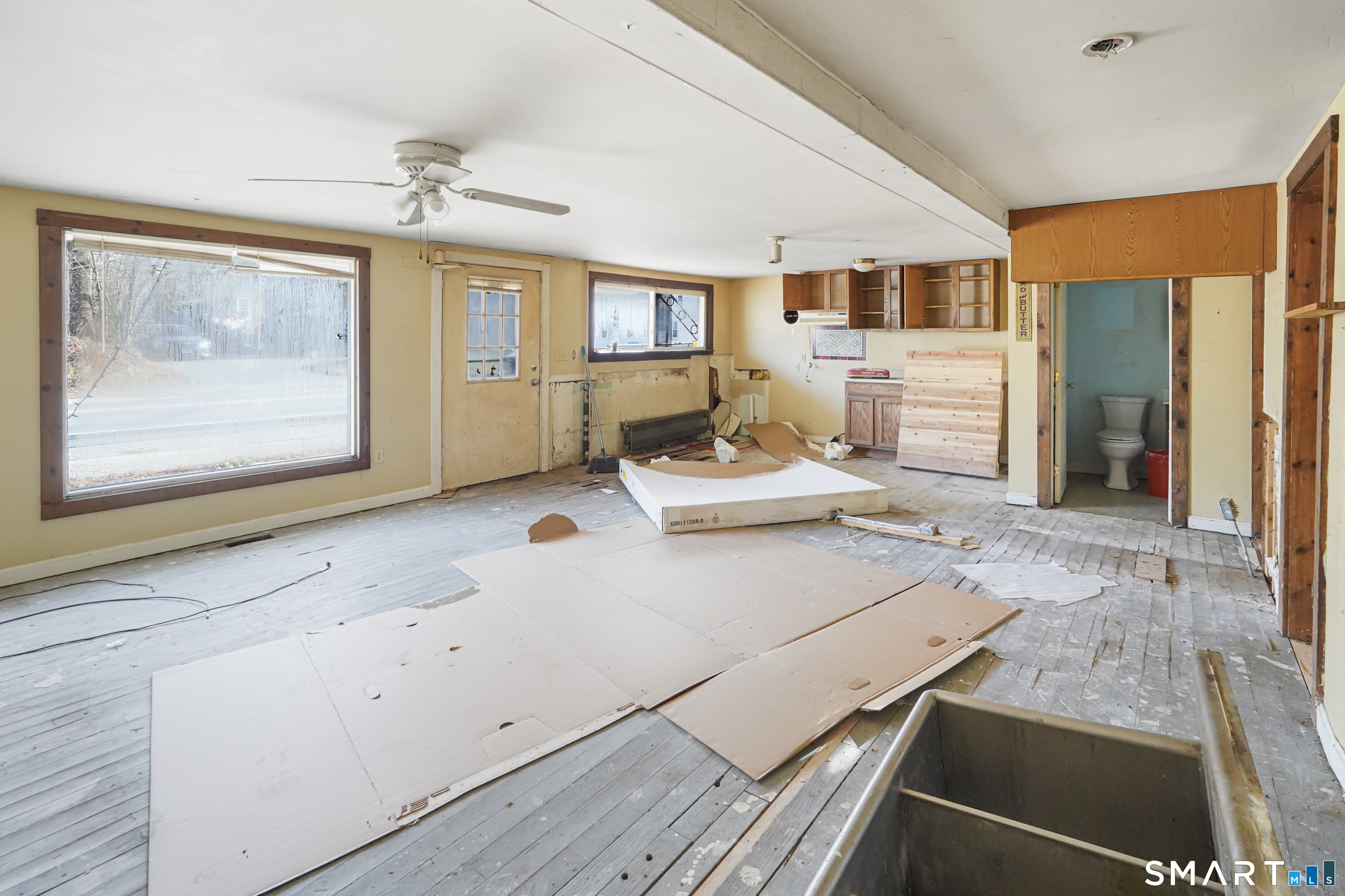 383 Putnam Pike