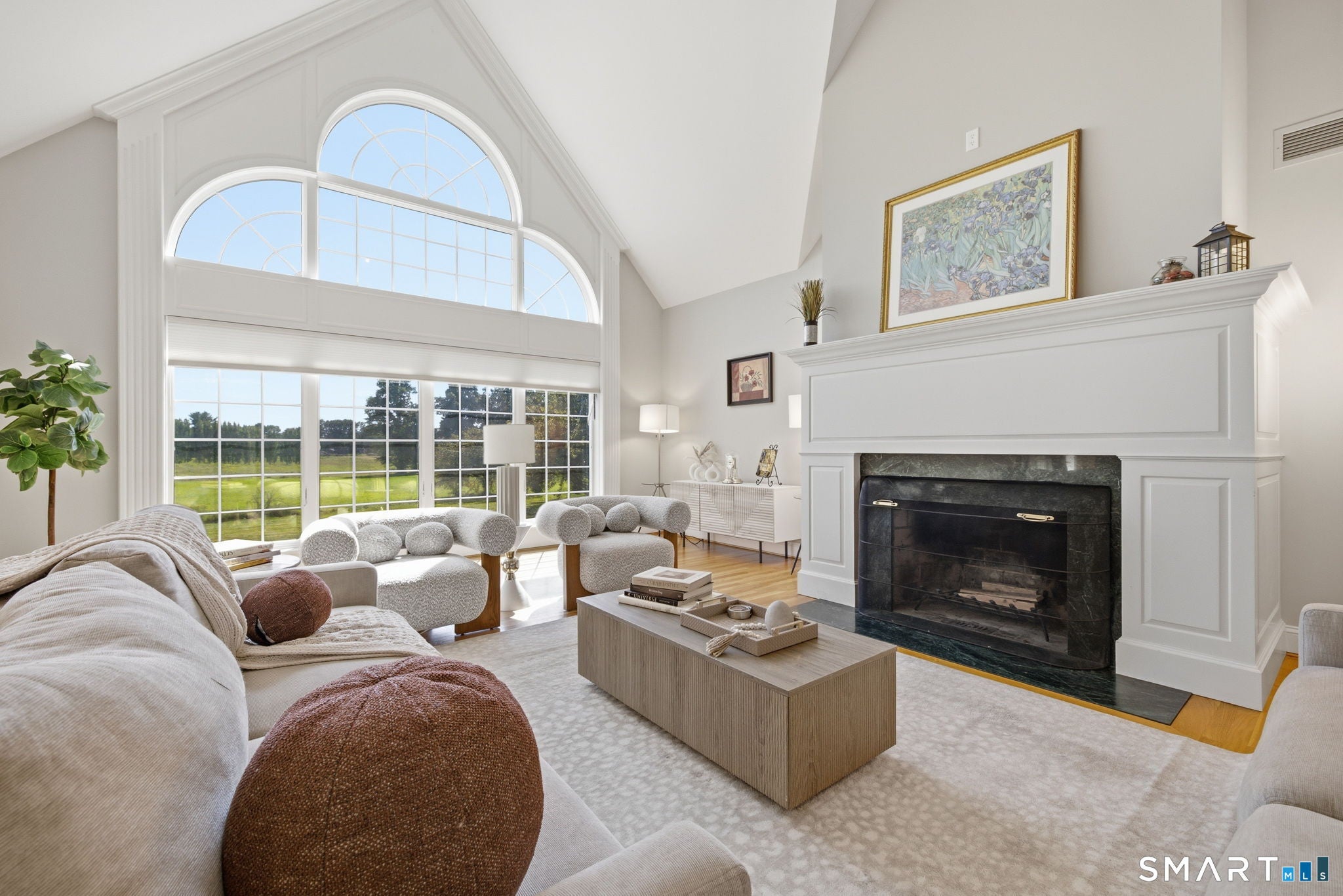 29 Halladay Avenue West