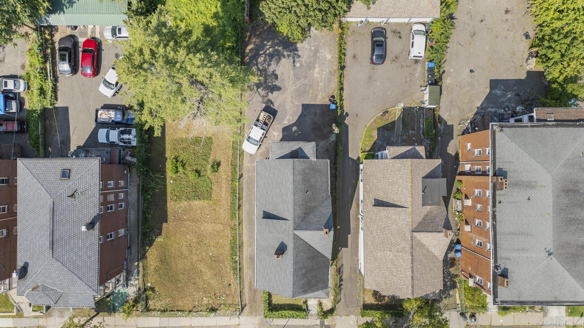 Hartford, Connecticut 06106, United States, 3 Bedrooms Bedrooms, ,3 BathroomsBathrooms,Residential,Active,195093