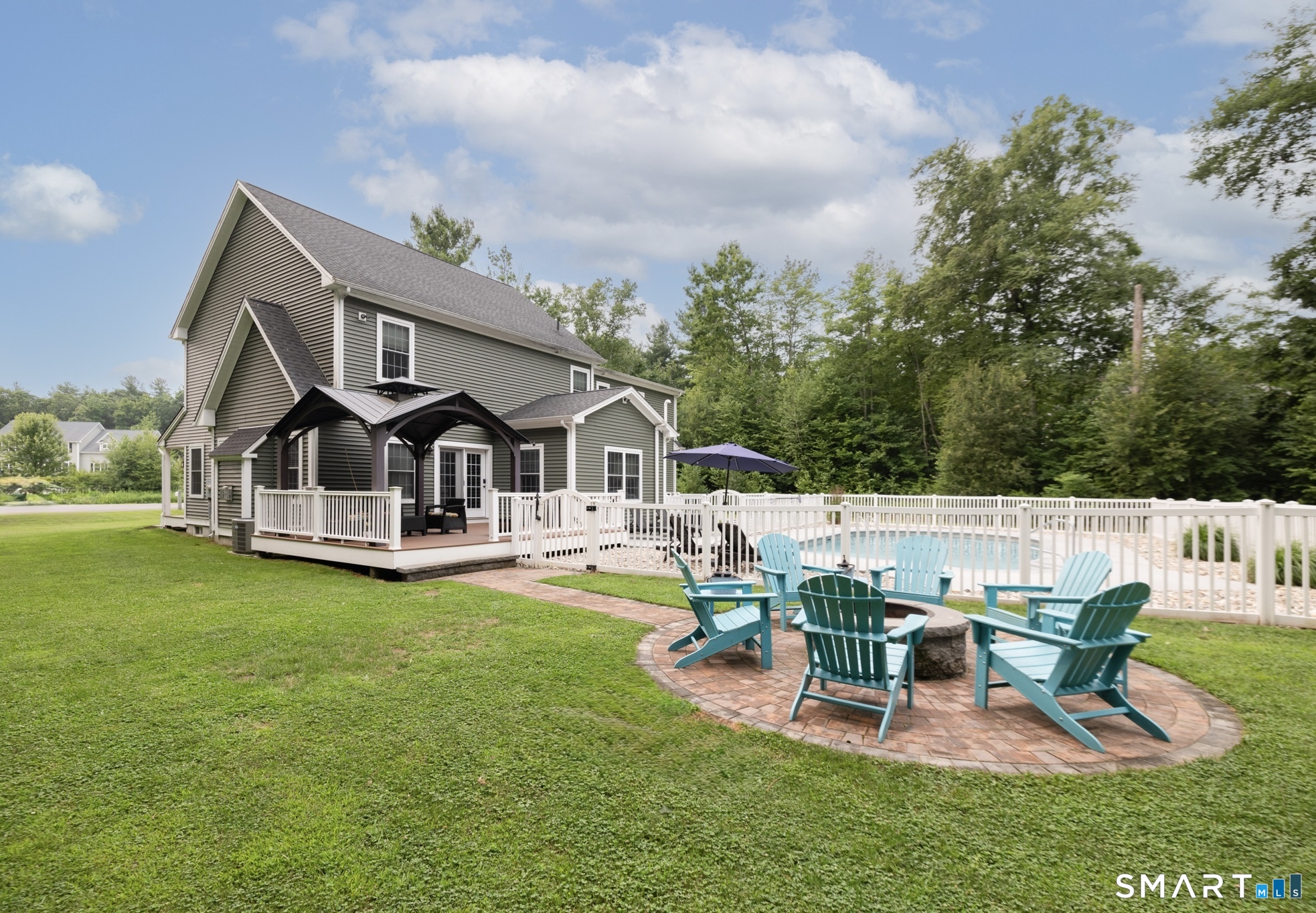 81 Evergreen Crossing
