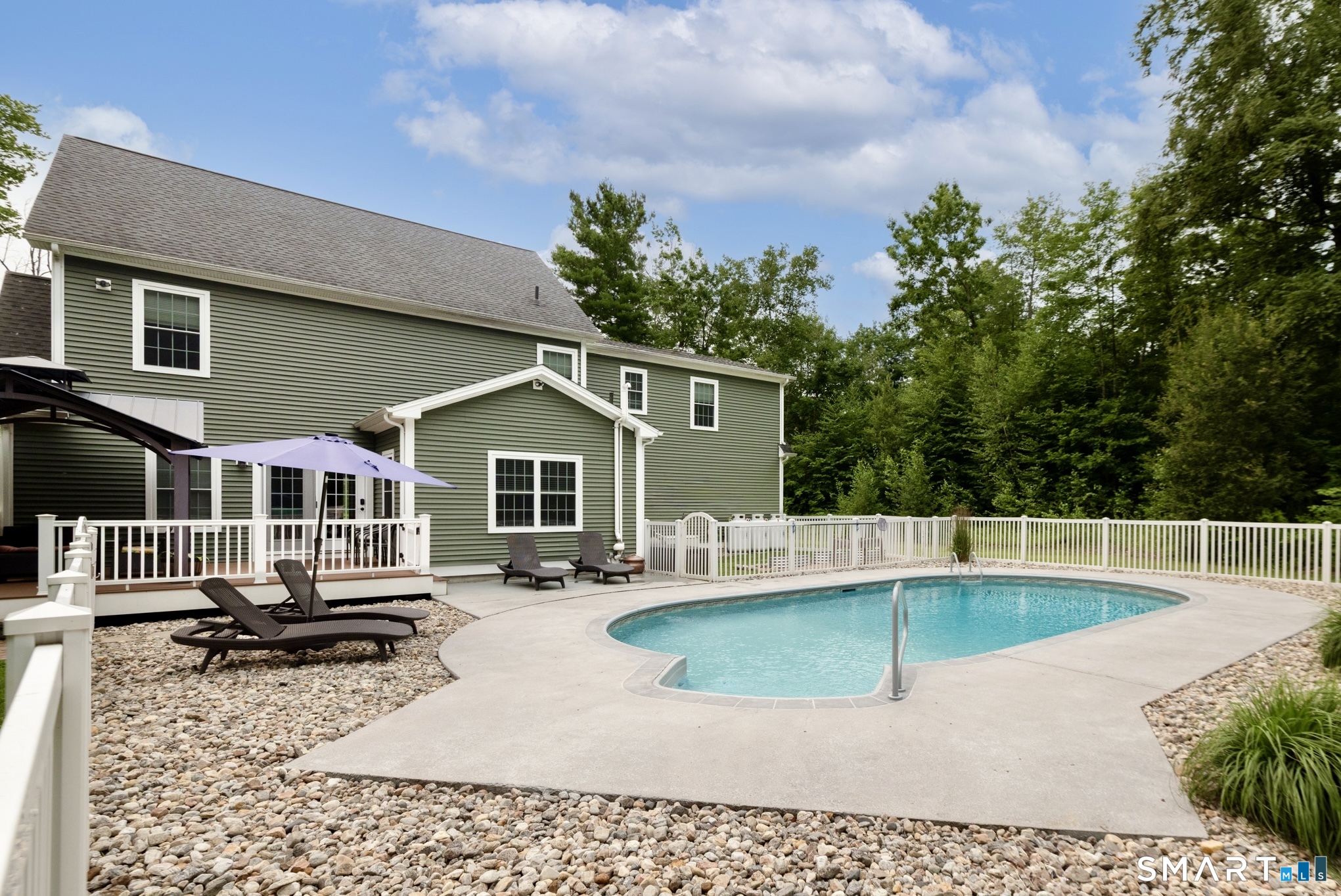 81 Evergreen Crossing