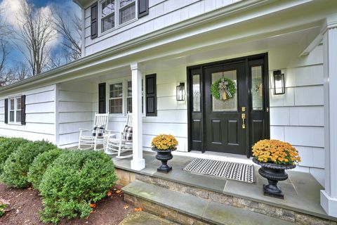 Homes For Sale - 119 Wedgemere Road<br/> Stamford, CT 06905