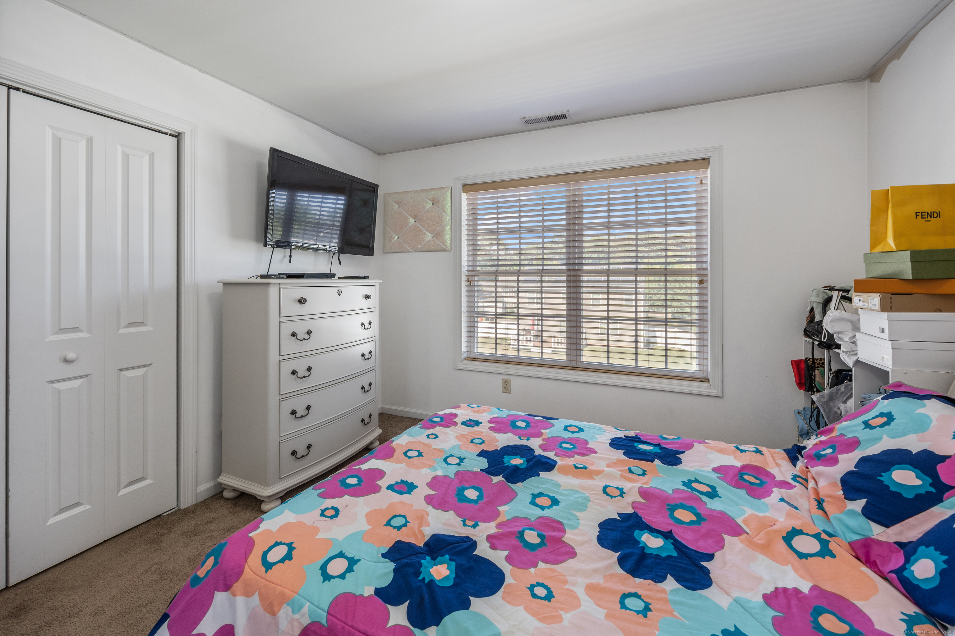 Meriden, Connecticut 06450, United States, 4 Bedrooms Bedrooms, ,3 BathroomsBathrooms,Residential,Pending,191856