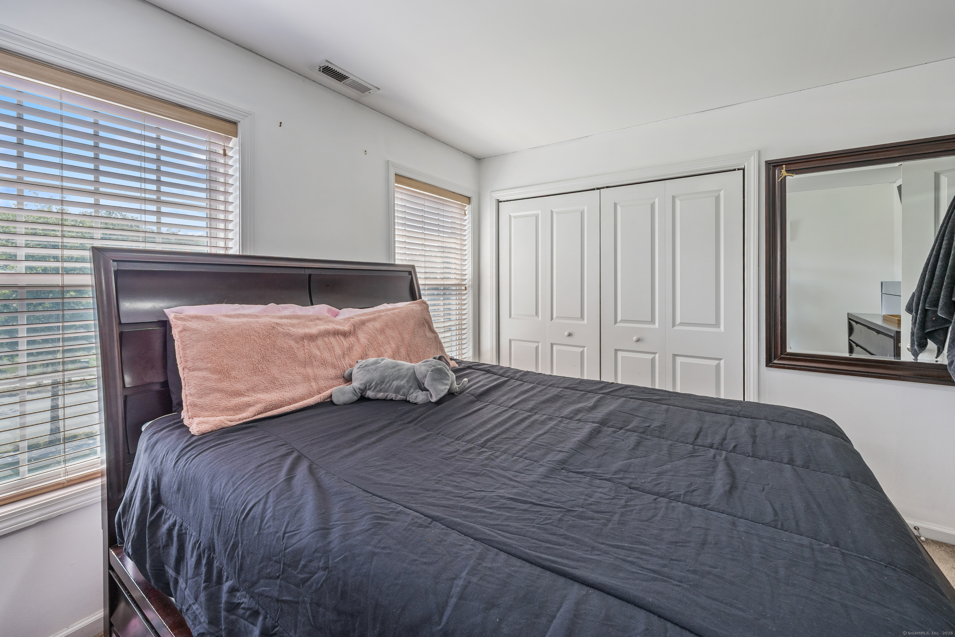 Meriden, Connecticut 06450, United States, 4 Bedrooms Bedrooms, ,3 BathroomsBathrooms,Residential,Pending,191856