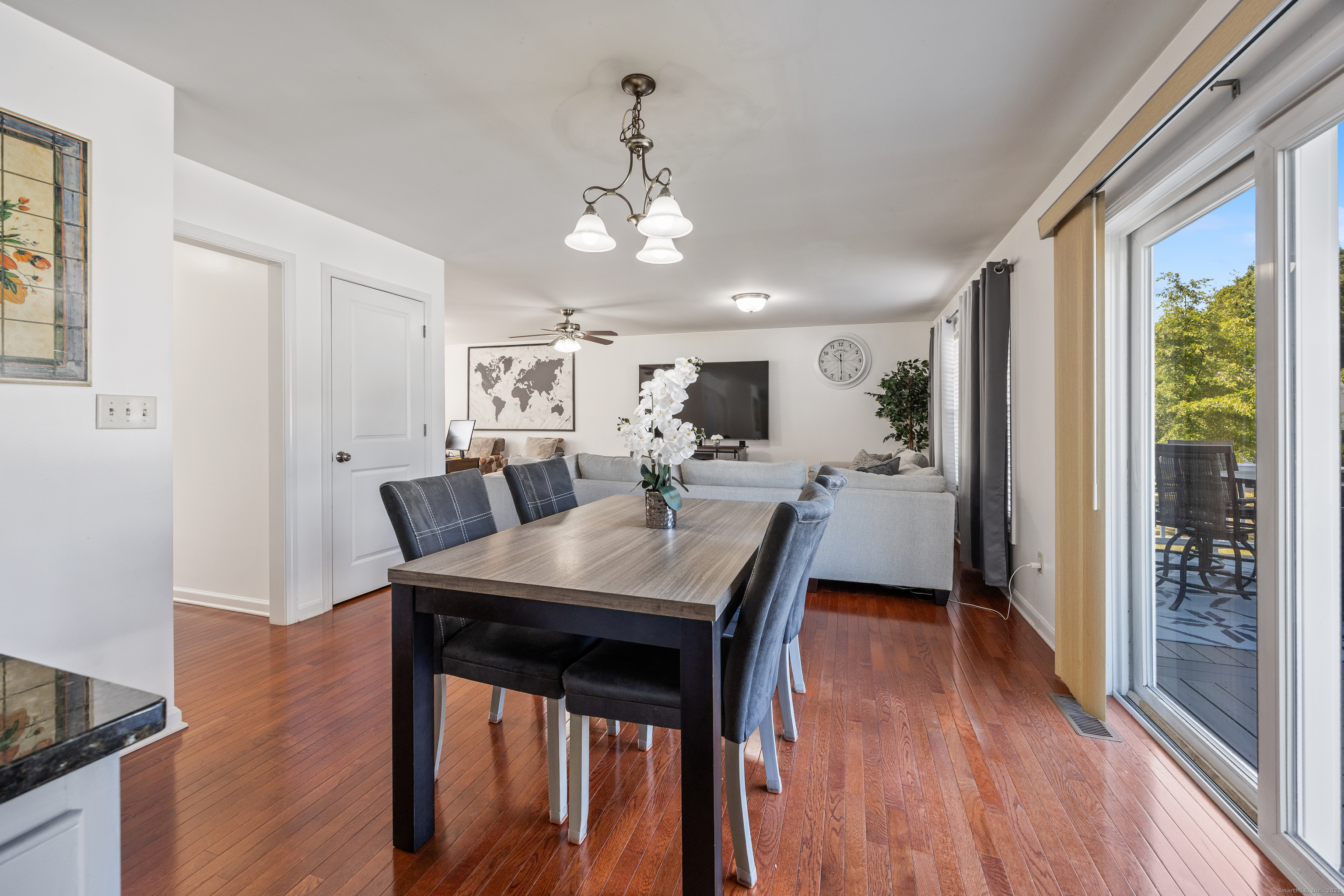 Meriden, Connecticut 06450, United States, 4 Bedrooms Bedrooms, ,3 BathroomsBathrooms,Residential,Pending,191856