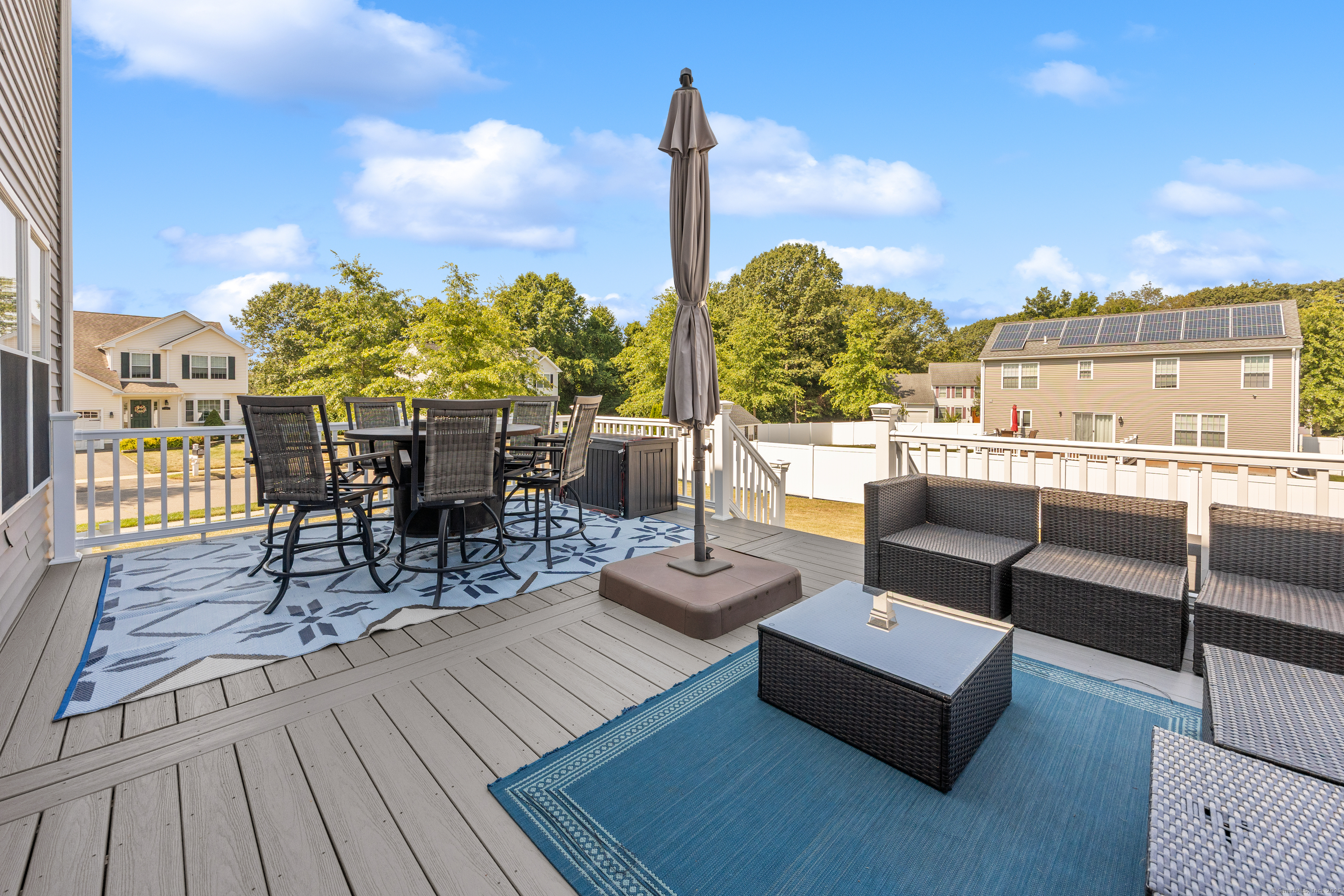 Meriden, Connecticut 06450, United States, 4 Bedrooms Bedrooms, ,3 BathroomsBathrooms,Residential,Pending,191856