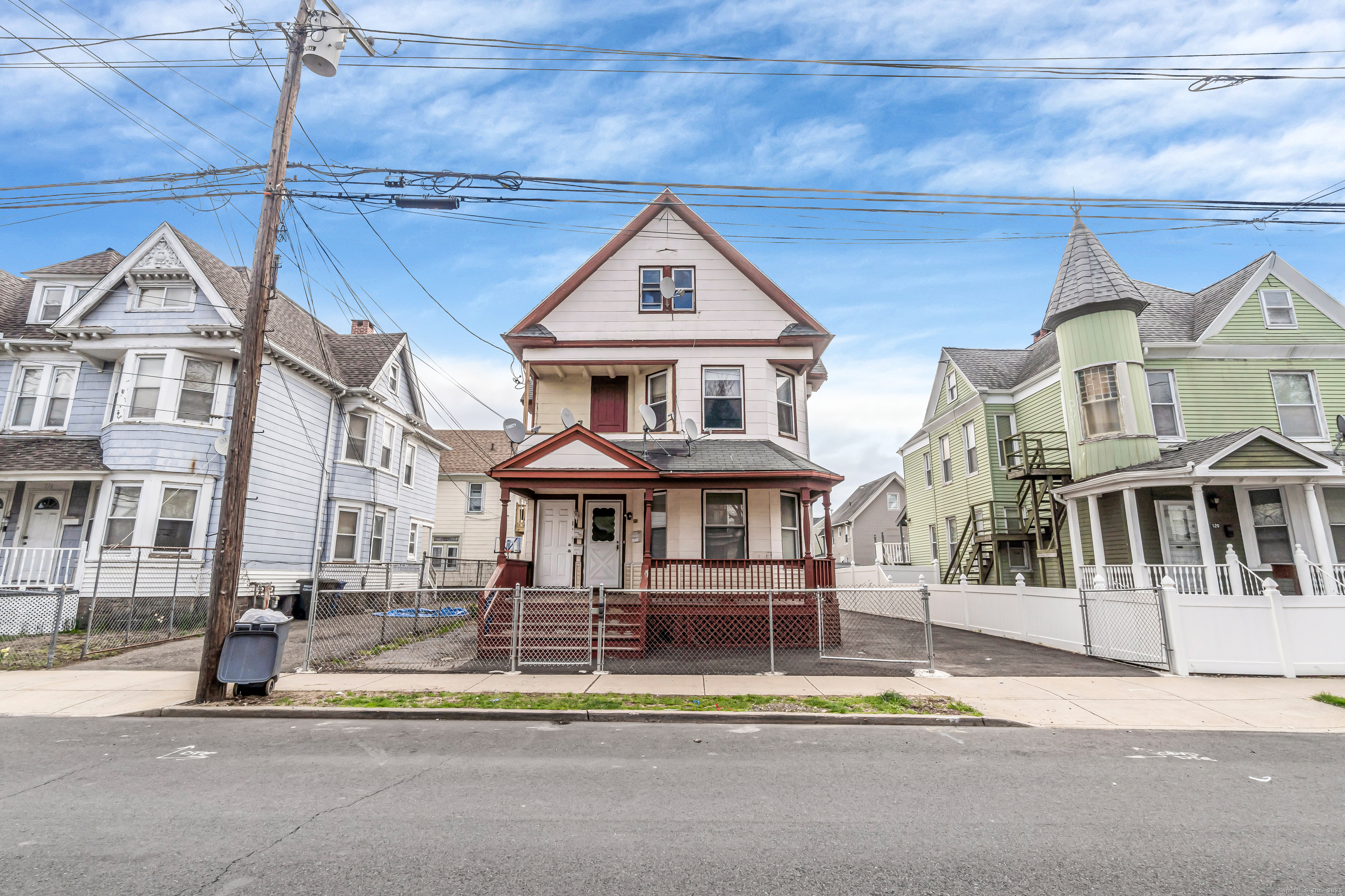 Property for Sale at William Street, Bridgeport, Connecticut - Bedrooms: 6 
Bathrooms: 3 
Rooms: 14  - $550,000