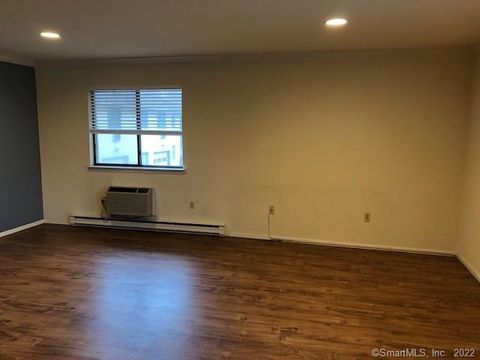 Tiny photo for 6 Bouton Street E #4, Stamford, CT 06907 (MLS # 24154341)
