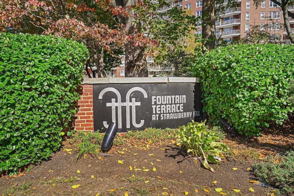 Photo of 91 Strawberry Hill Avenue #APT 432, Stamford, CT 06902 (MLS # 24133124)