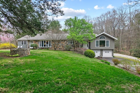 Photo of 14 Ridgewood Road, Avon, CT 06001 (MLS # 24177870)