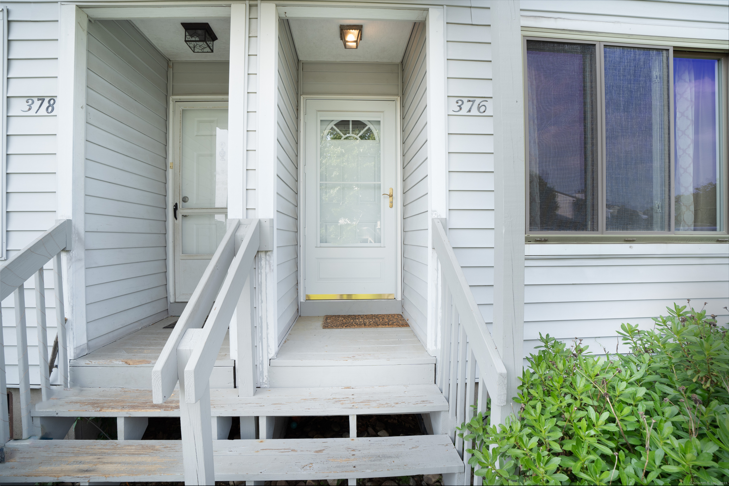 Property for Sale at Cypress Road 376, Newington, Connecticut - Bedrooms: 2 
Bathrooms: 2 
Rooms: 5  - $265,000