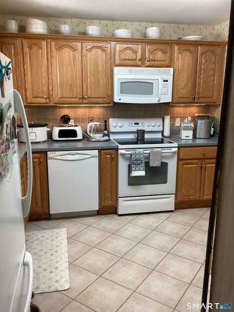 Tiny photo for 6 Lakeview Drive #6, Southington, CT 06489 (MLS # 24154583)