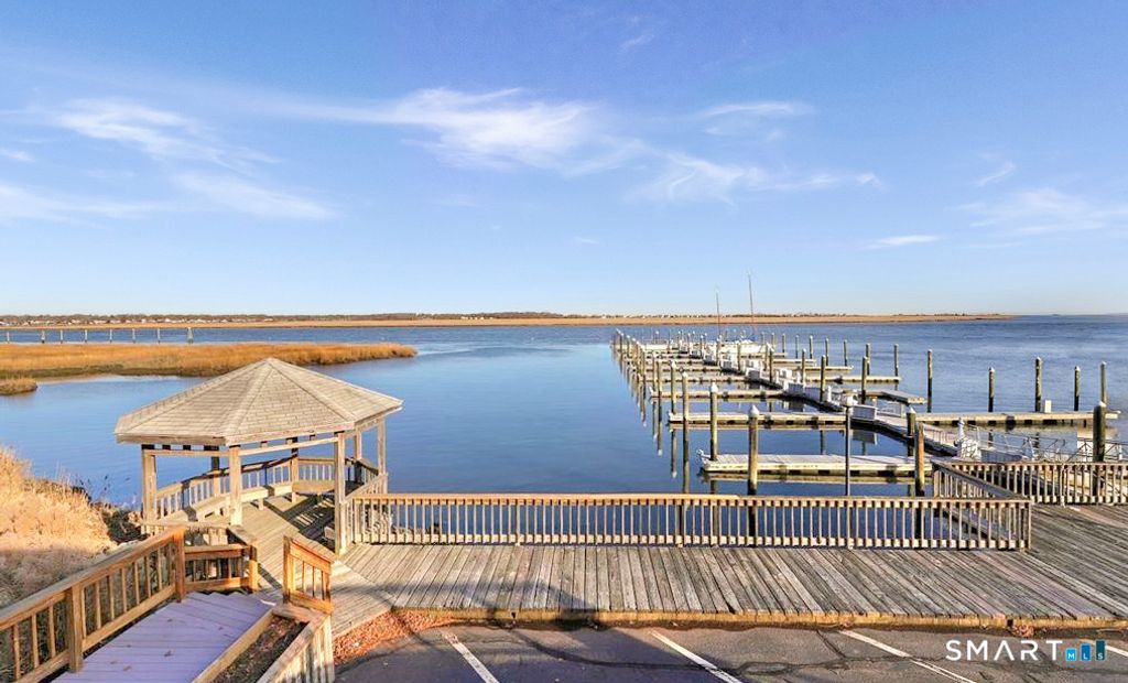 Photo of Harbour View Place #BS25, Stratford, CT 06614 (MLS # 24162803)