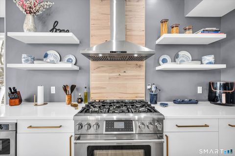 Tiny photo for 2 Tavistock #2, Cromwell, CT 06416 (MLS # 24153456)