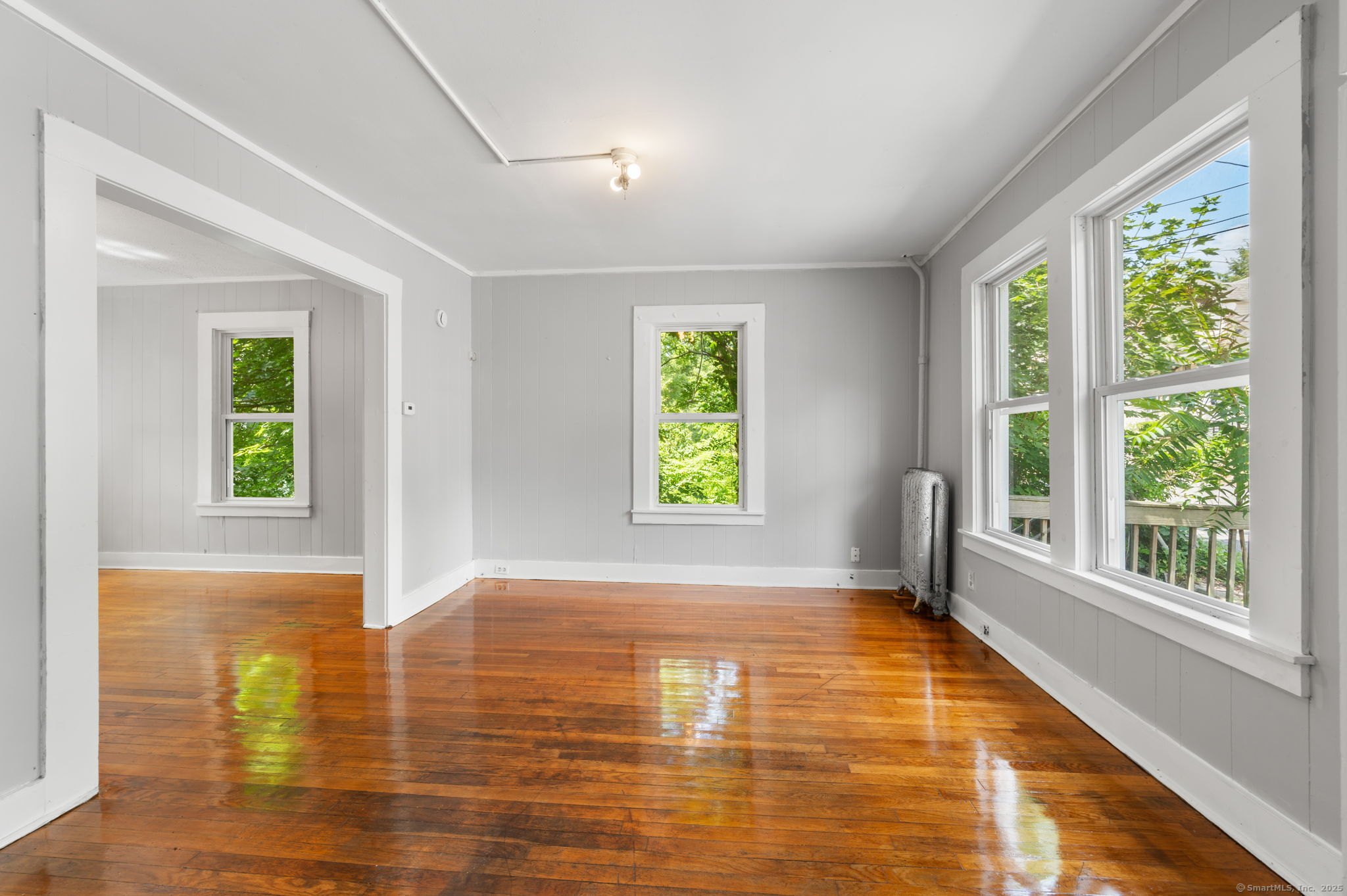 49 Freeman Avenue