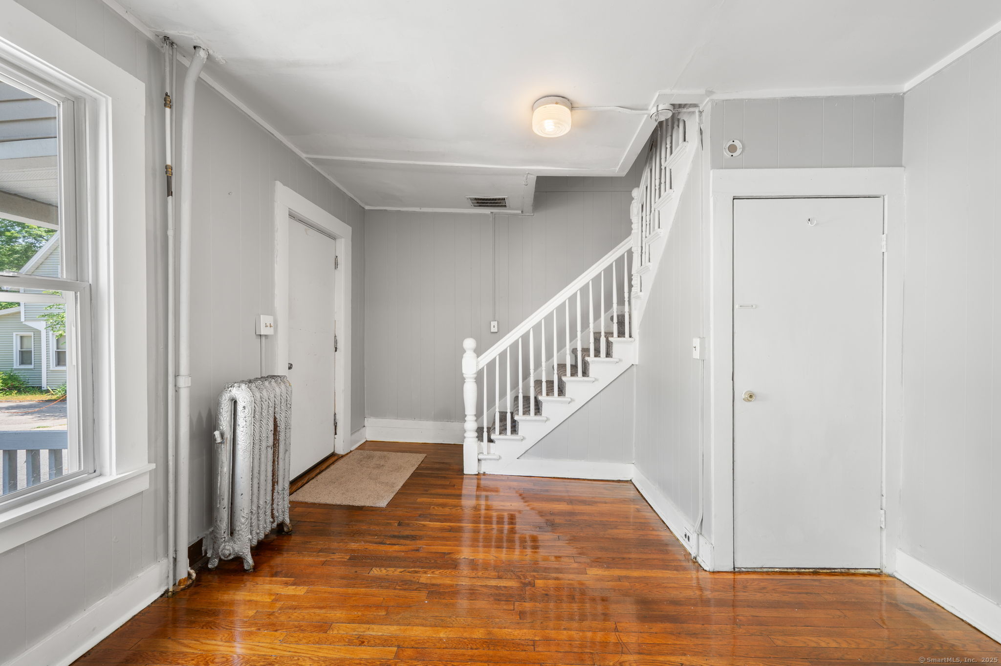 49 Freeman Avenue