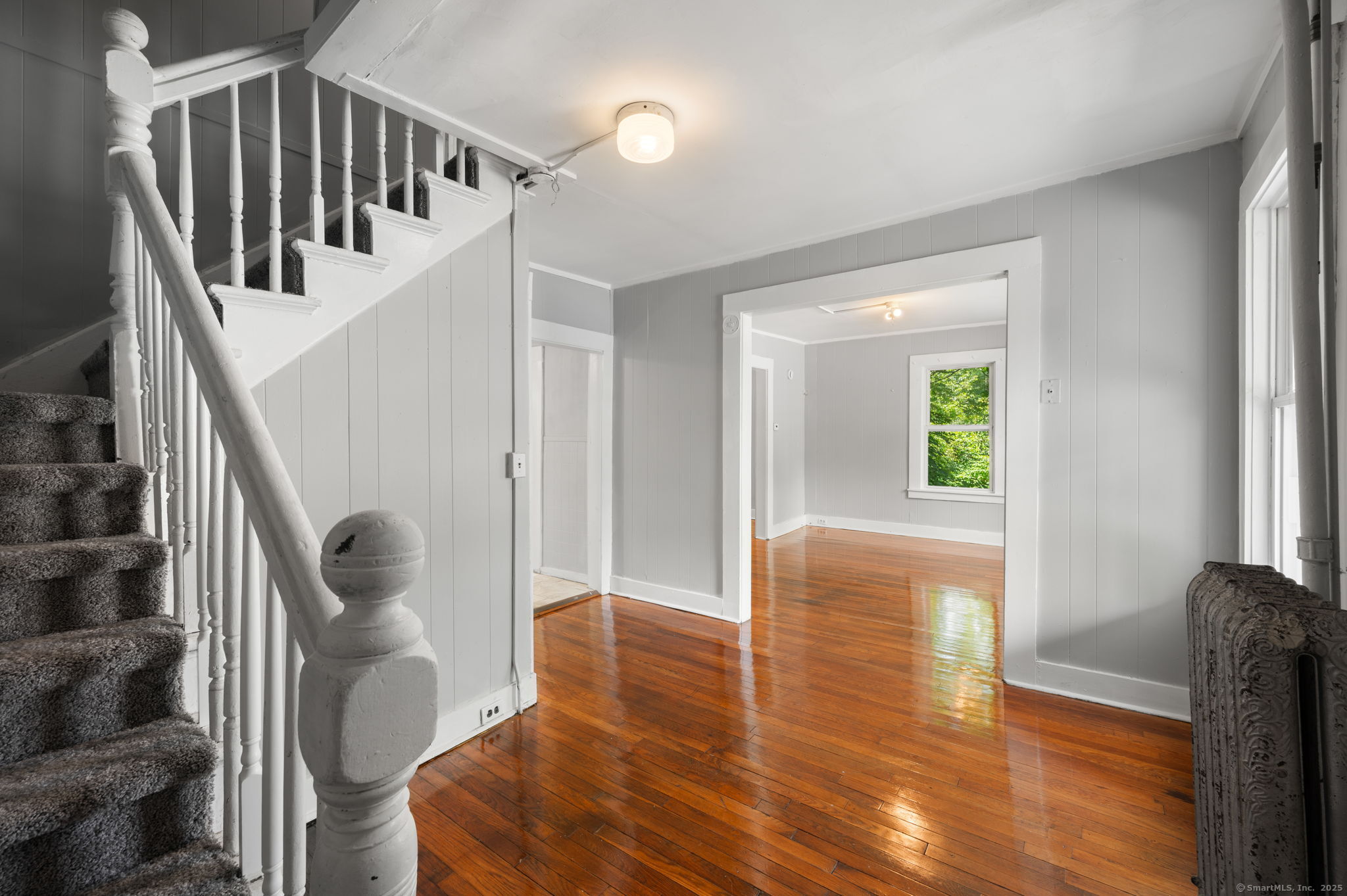 49 Freeman Avenue