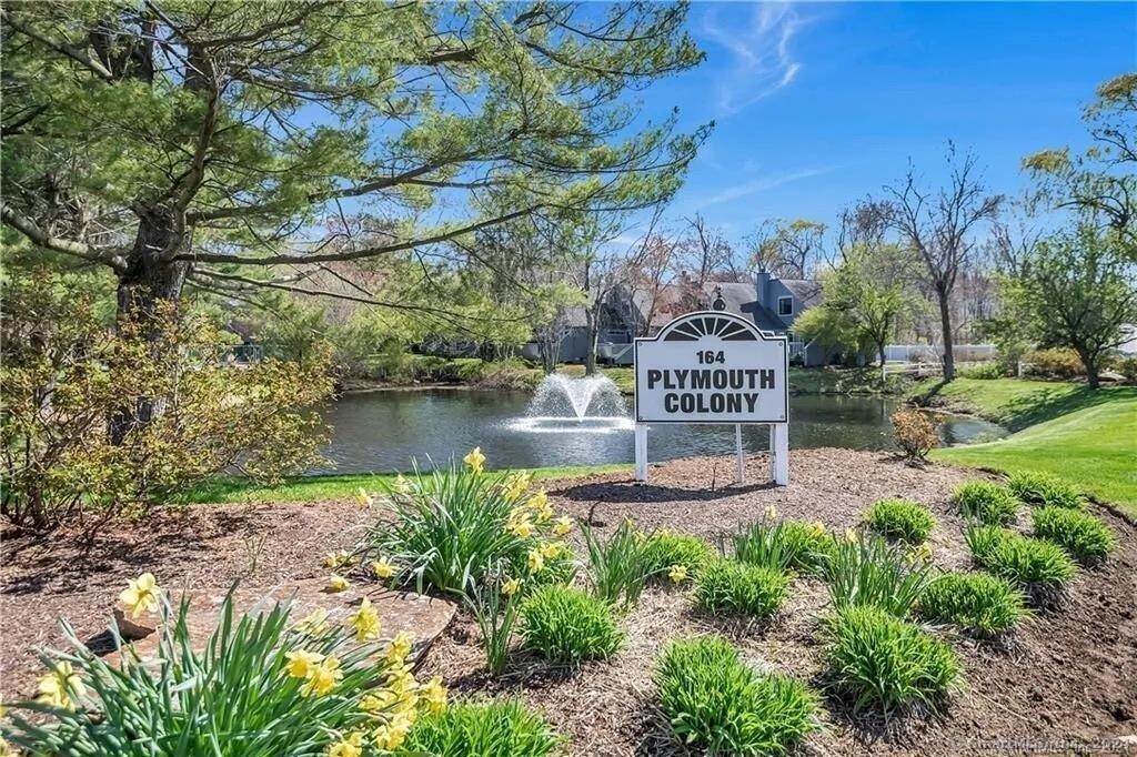 Property for Sale at 707 Plymouth Colony 707, Branford, Connecticut - Bedrooms: 3 
Bathrooms: 3 
Rooms: 5  - $389,000