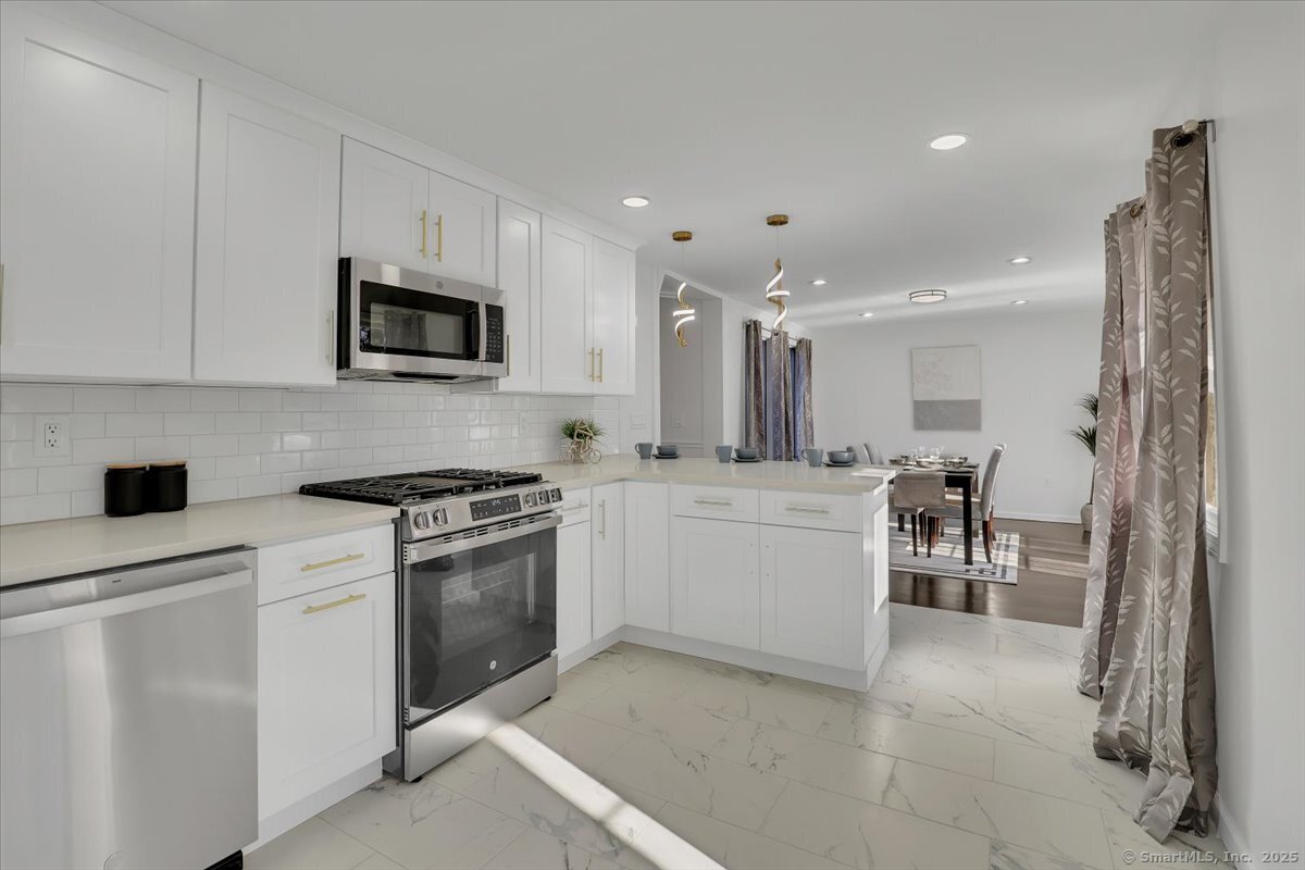 595 Park Road, West Hartford, Connecticut image 2