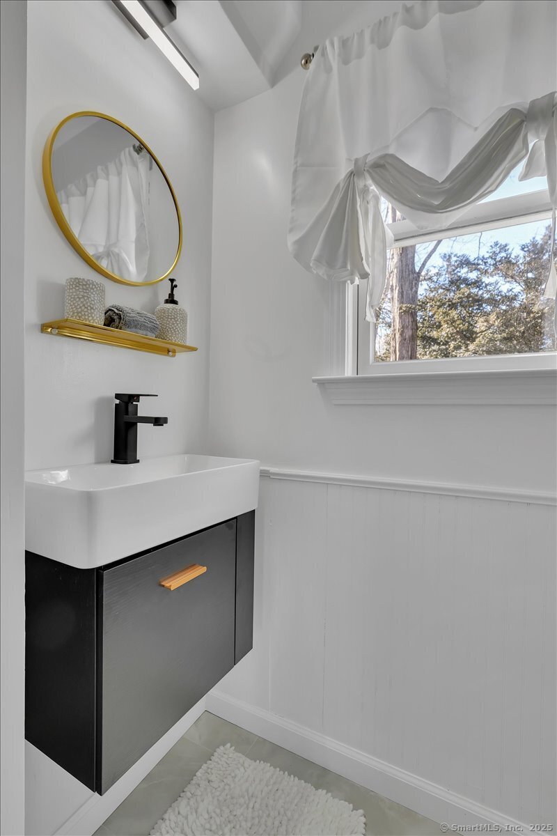 595 Park Road, West Hartford, Connecticut image 9