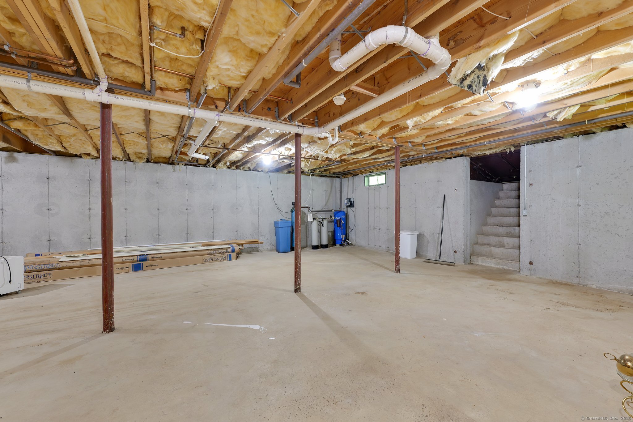 East Windsor, Connecticut 06016, United States, 3 Bedrooms Bedrooms, ,2 BathroomsBathrooms,Residential,Pending,159809