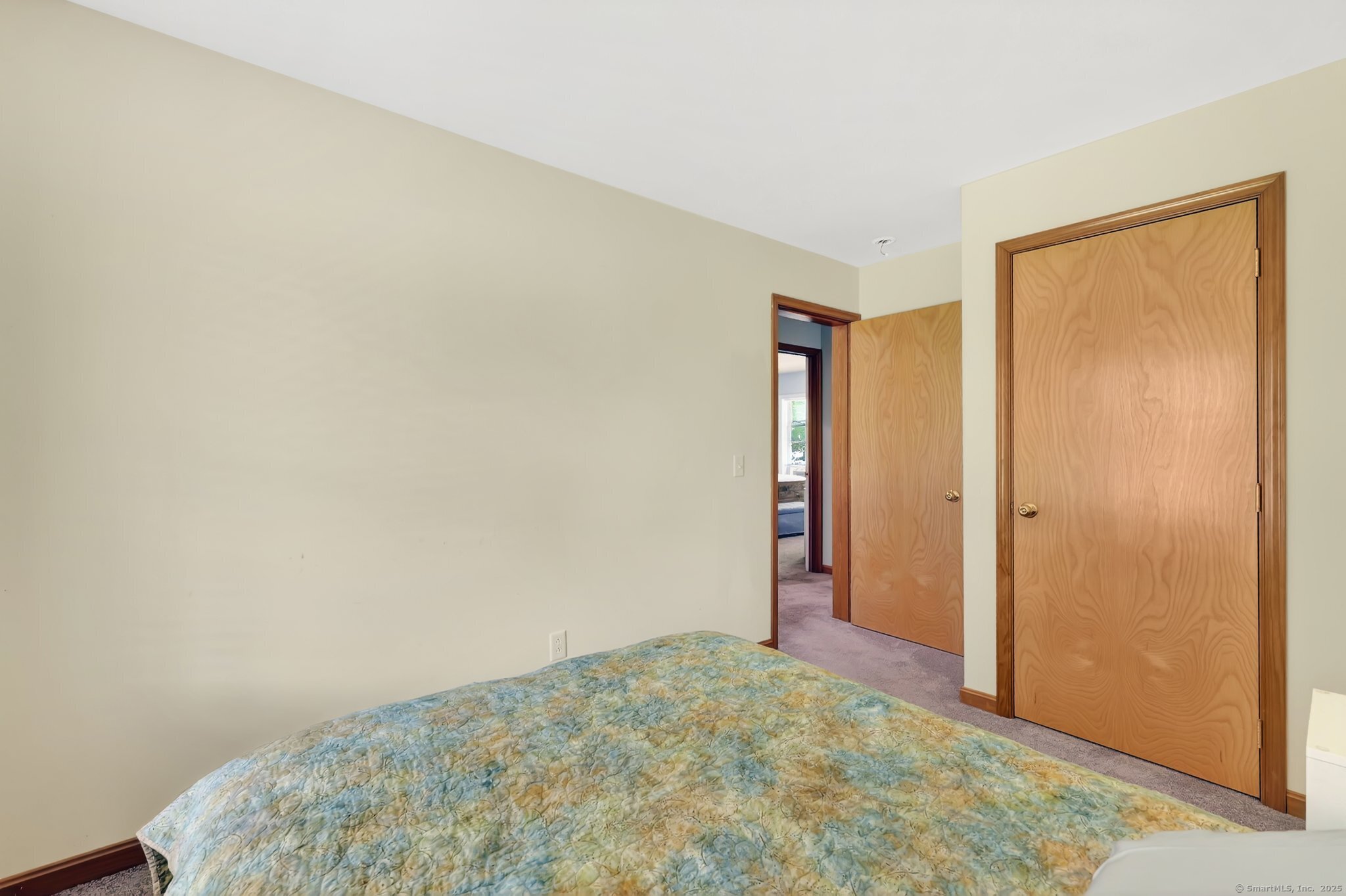 East Windsor, Connecticut 06016, United States, 3 Bedrooms Bedrooms, ,2 BathroomsBathrooms,Residential,Pending,159809