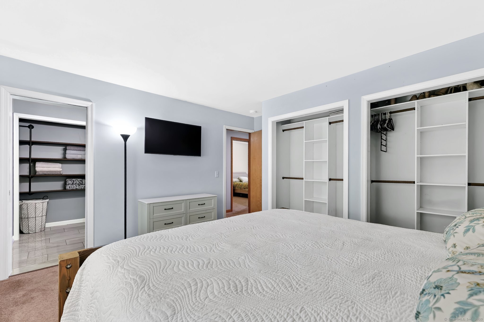 East Windsor, Connecticut 06016, United States, 3 Bedrooms Bedrooms, ,2 BathroomsBathrooms,Residential,Pending,159809