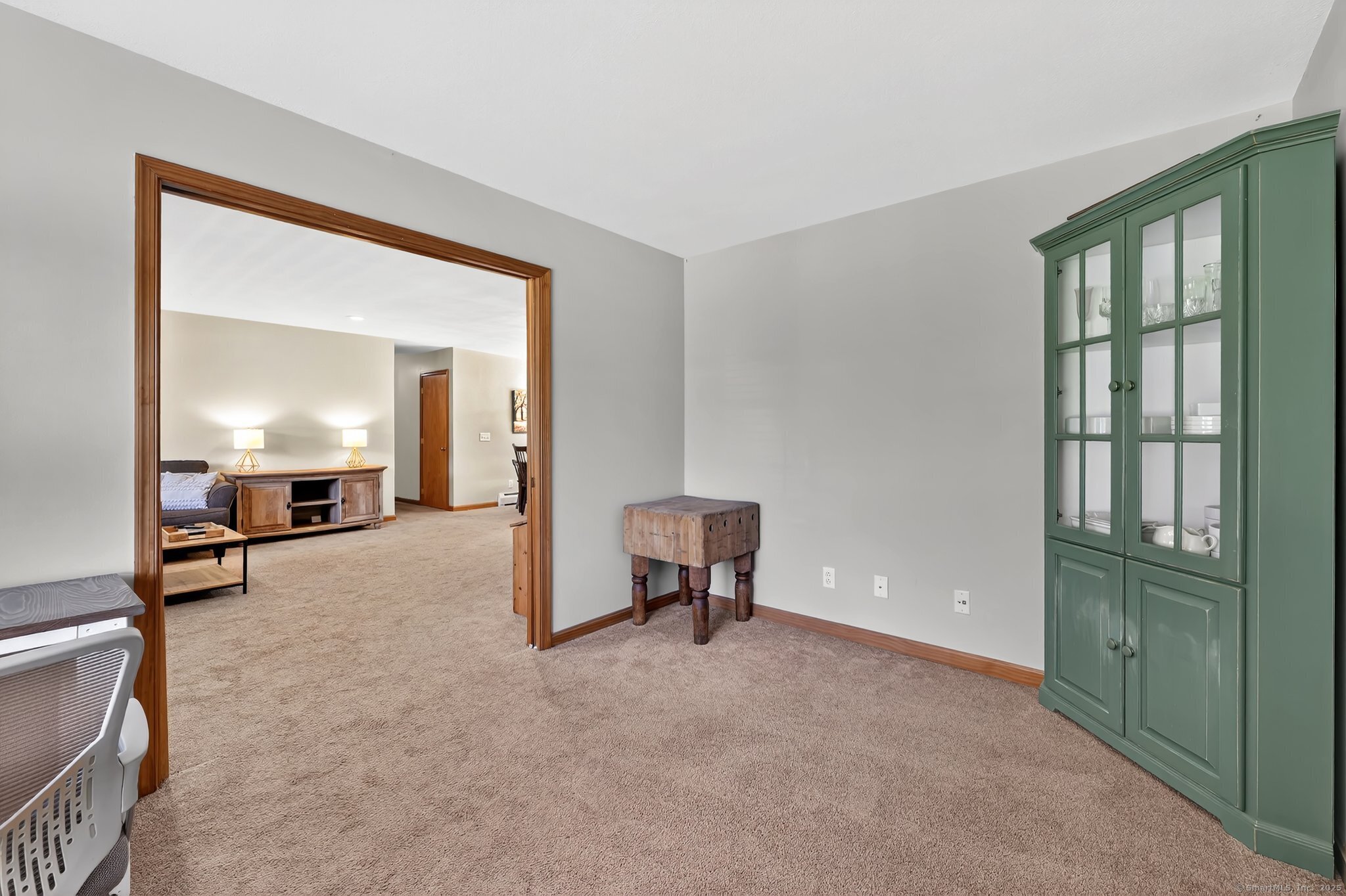 East Windsor, Connecticut 06016, United States, 3 Bedrooms Bedrooms, ,2 BathroomsBathrooms,Residential,Pending,159809