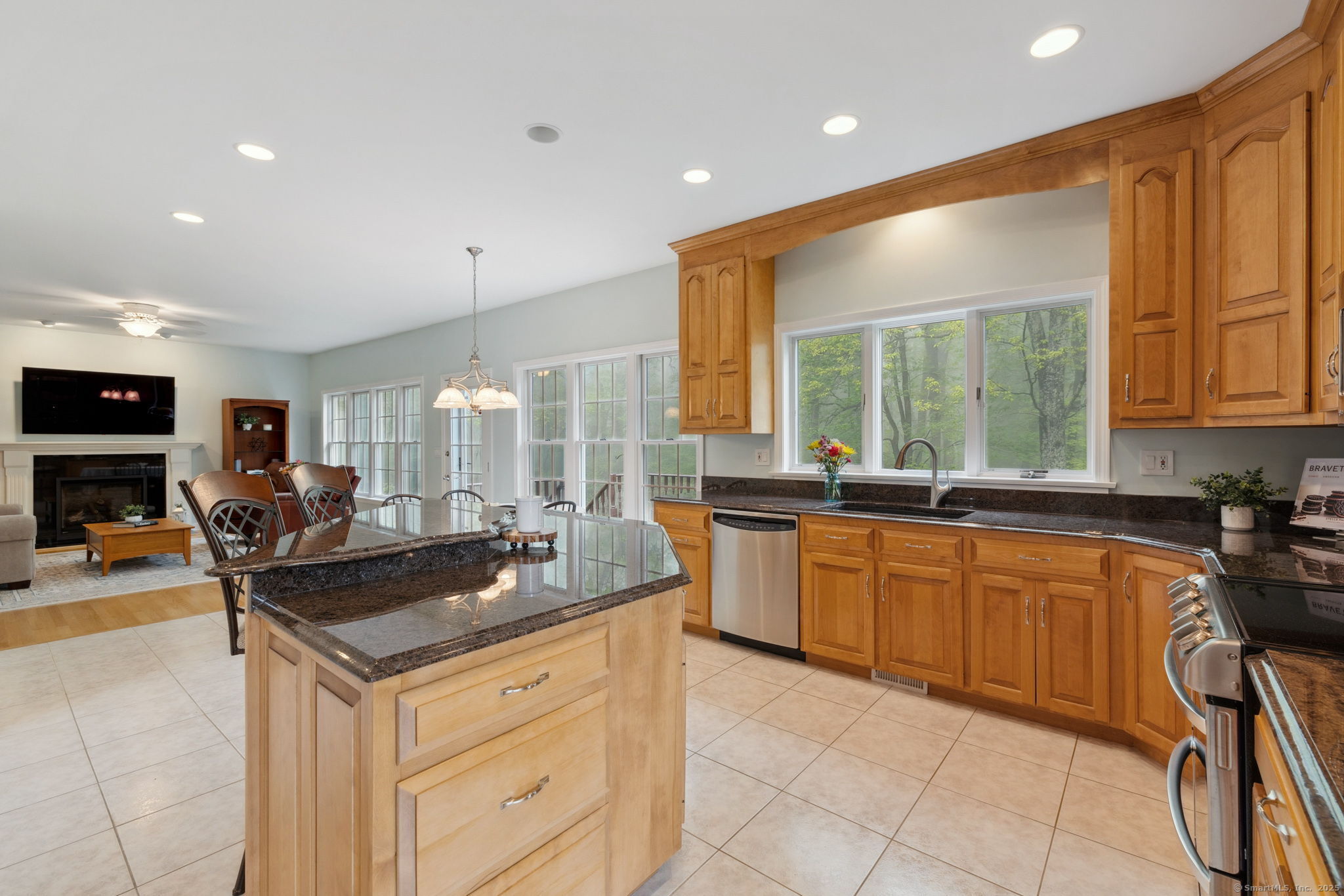 100 Lakewood Circle, Bristol, Connecticut image 16