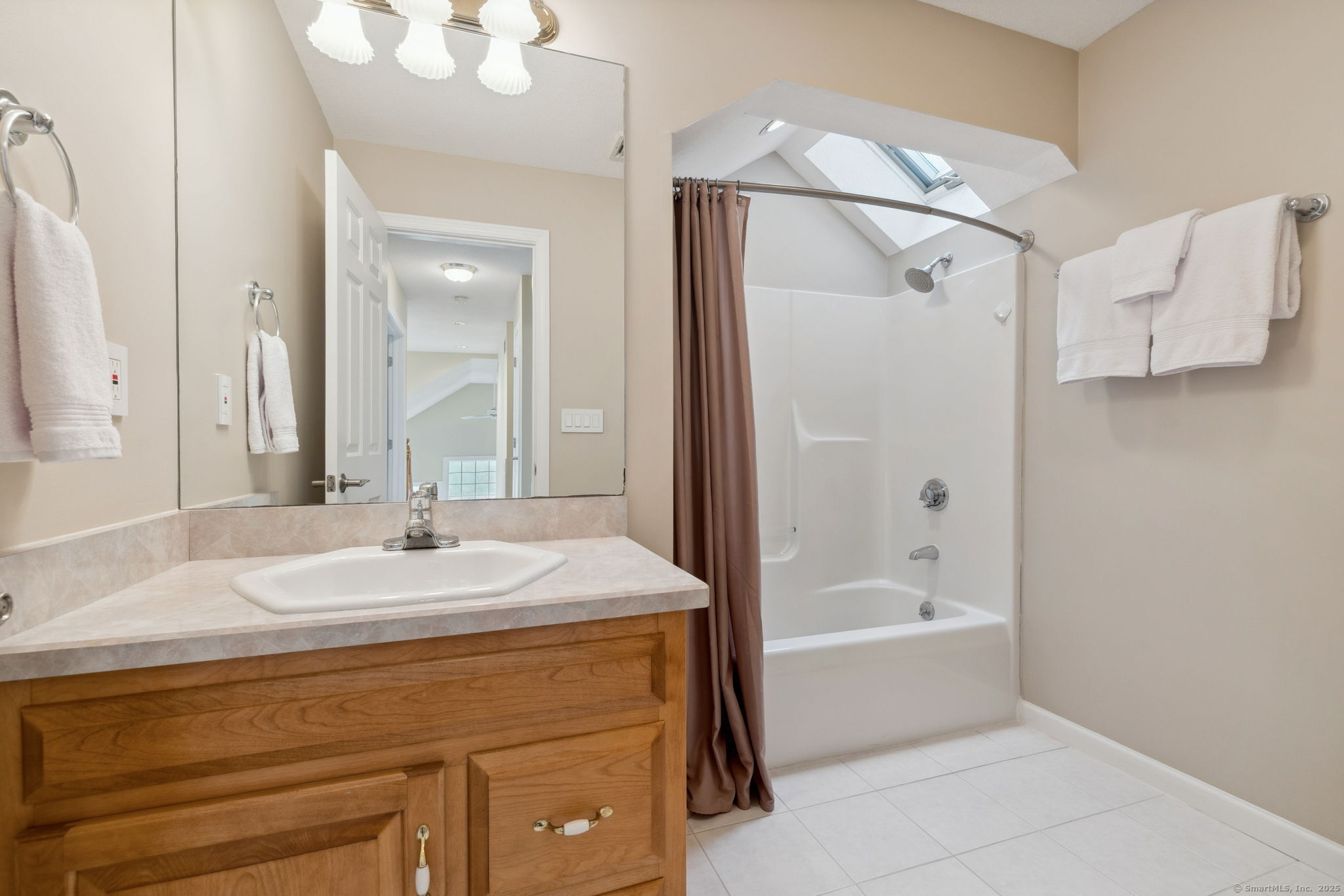 100 Lakewood Circle, Bristol, Connecticut image 27